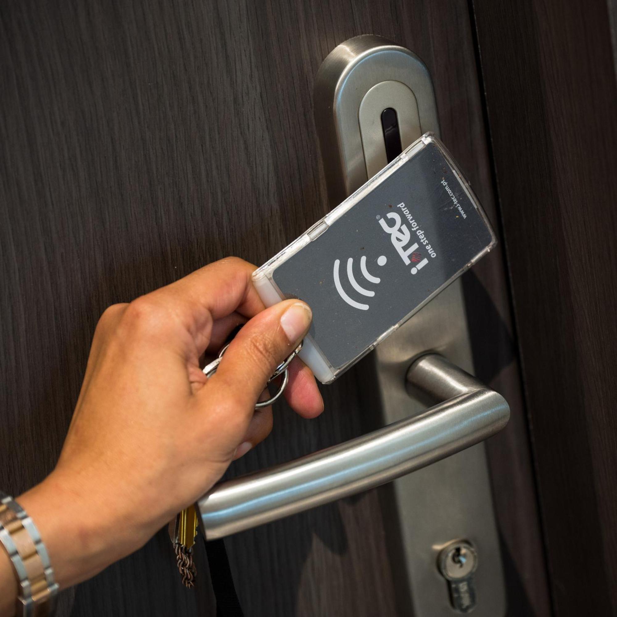 Doma Zagreb Aparthotel Экстерьер фото